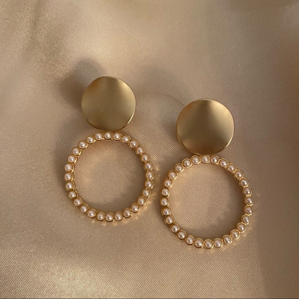 💙💕💕Last one Golden Circle Pearls Drop Earrings - Picture 8 of 9